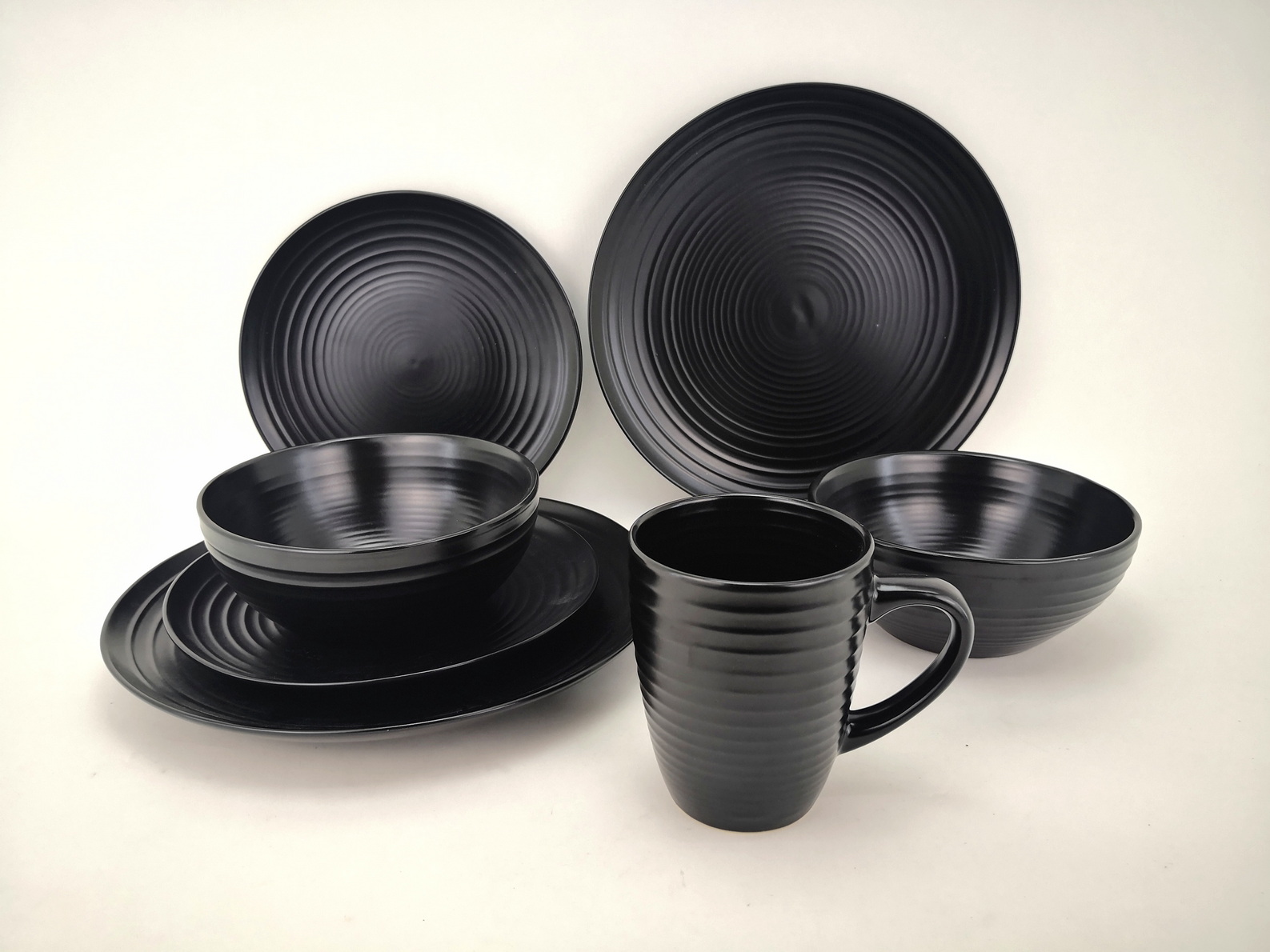 Stoneware Embossed Lines Classic Black and White Dinnerware Set