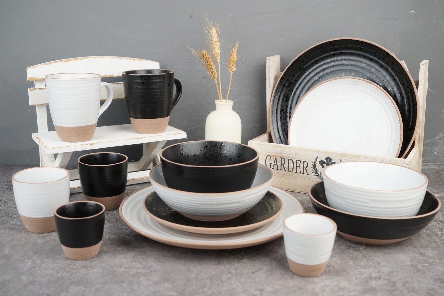 Stoneware Reactive Glaze Dinnerware Set Embossed Rib BH841