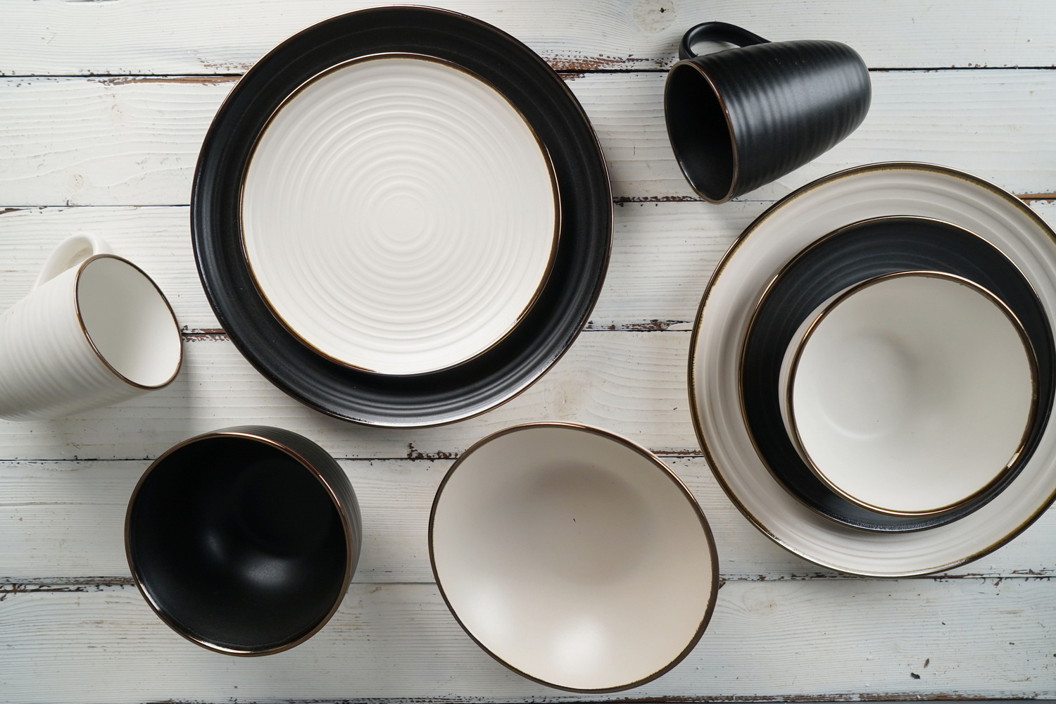 Stoneware Dinnerware Set Reactive Glaze BH805MRI