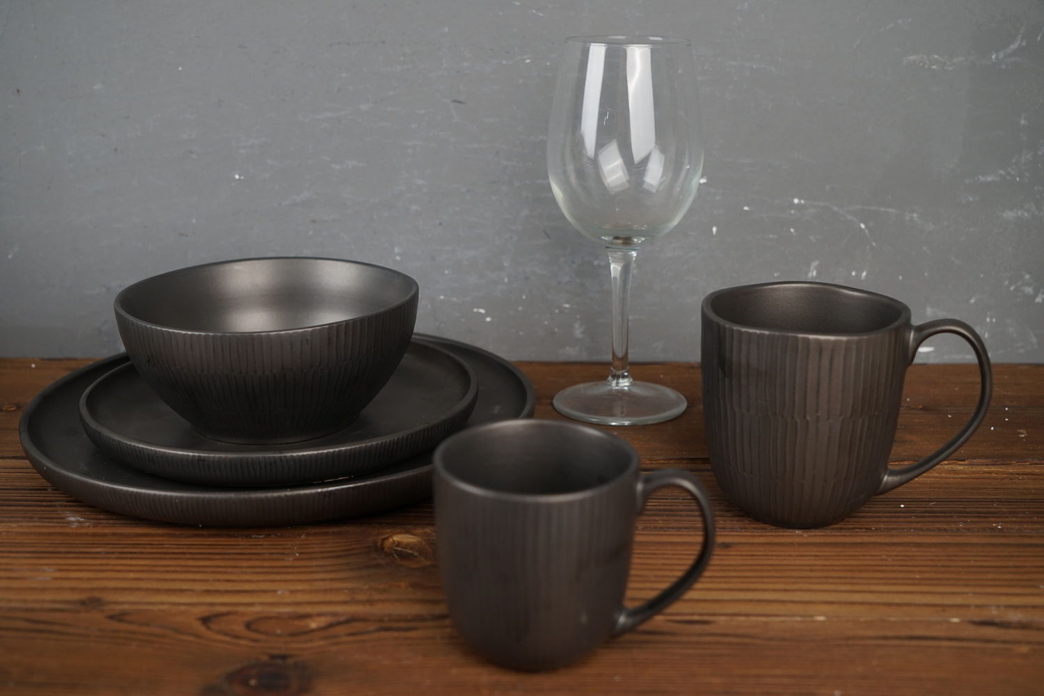 Stoneware Reactive Glaze Dinnerware Set Embossed Lines LS148