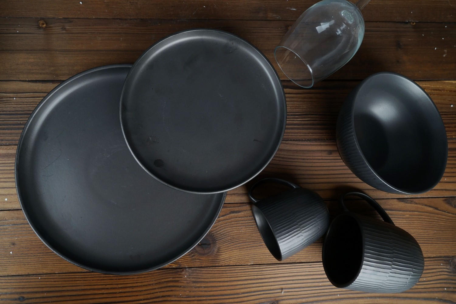 Stoneware Reactive Glaze Dinnerware Set Embossed Lines LS148