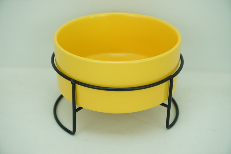 1x Stoneware 880ml Pet Bowl with Iron Holder PE9034
