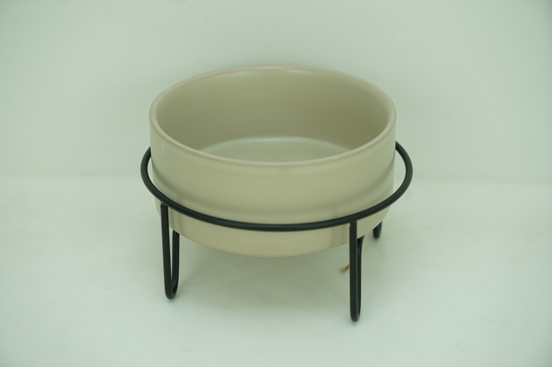 1x Stoneware 450ml Pet Bowl with Iron Holder PE9048