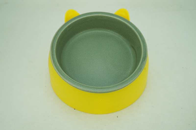 1x Stoneware 600ml Pet Bowl with Plastic Holder PE9071