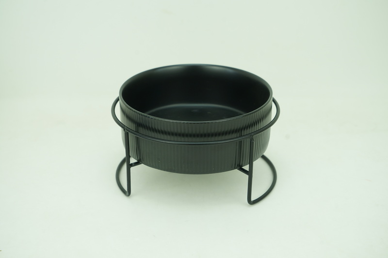 1x New Bone China 650ml Pet Bowl with Iron Hanger PE9086