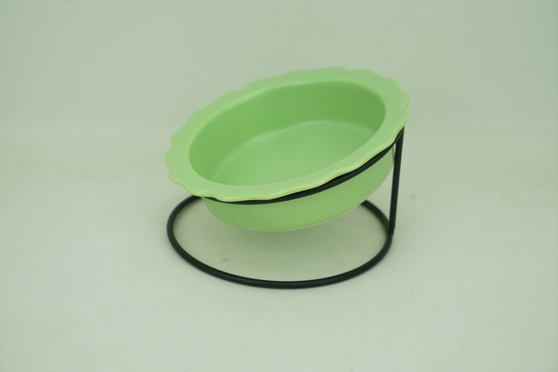 1x New Bone China 250ml Pet Bowl with Iron Holder PE9093