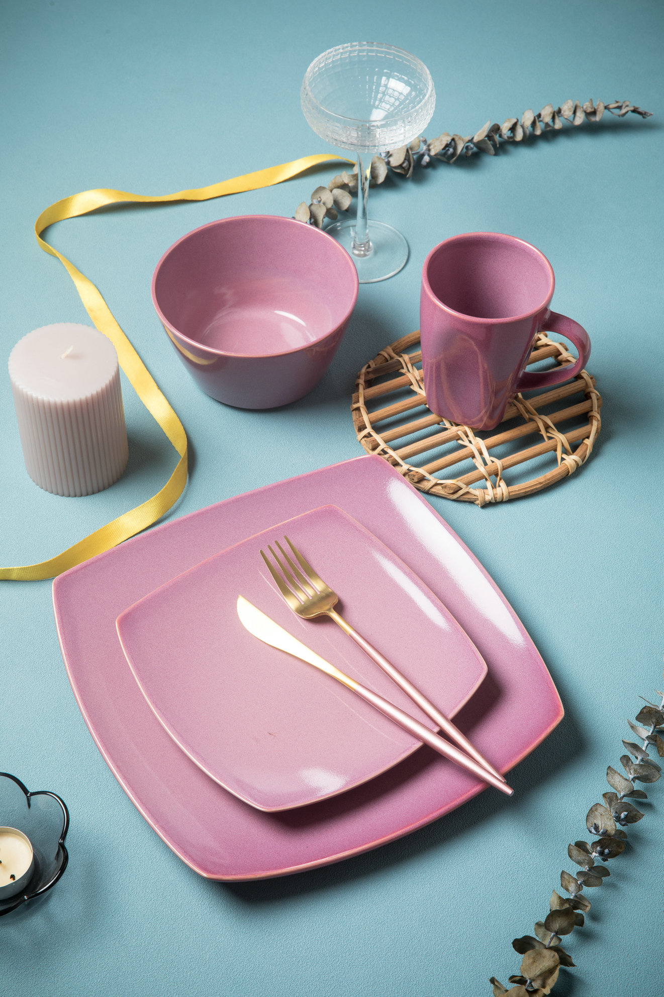 Stoneware Dinnerware Set Pink QX