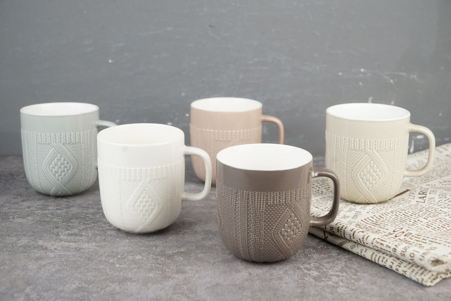 Stoneware Red White Green Christmas Mug Embossed Knitting Pattern