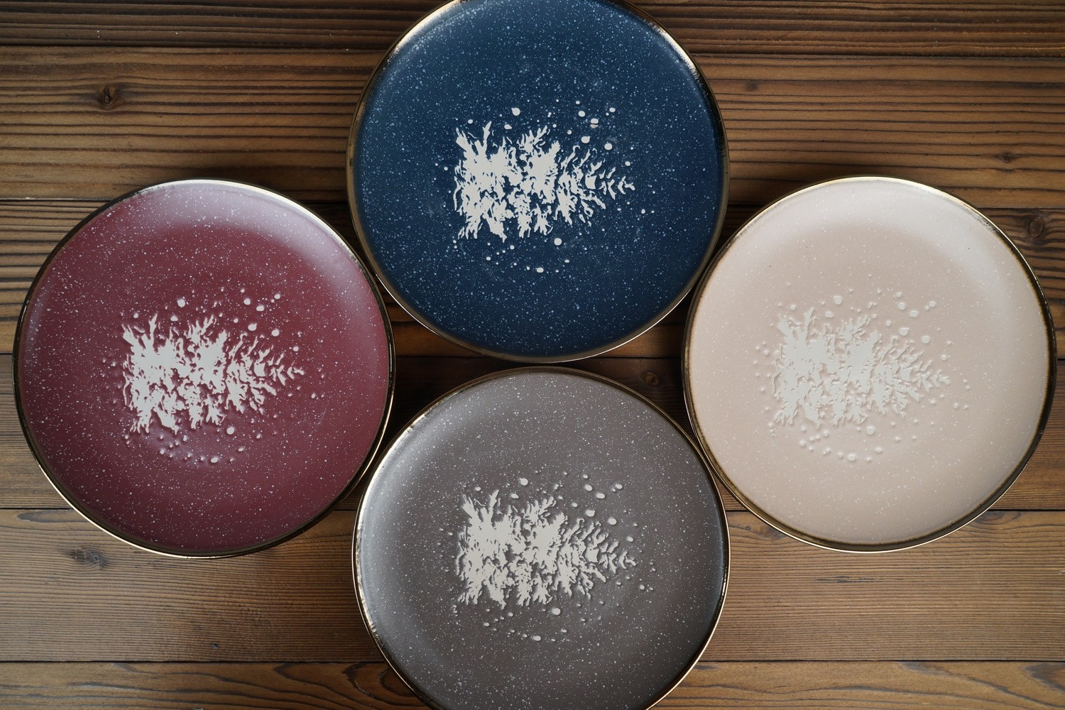 Stoneware Matt Speckle Glaze with Engraved Print Dinnerware Set BH838