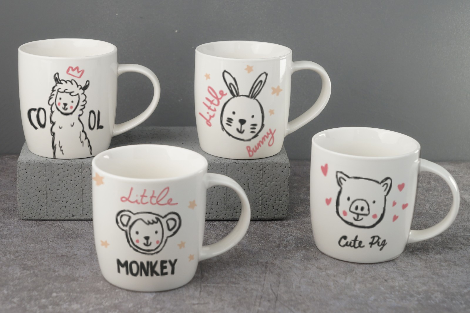 New Bone China Mug with Cute Cartoon Design B2758