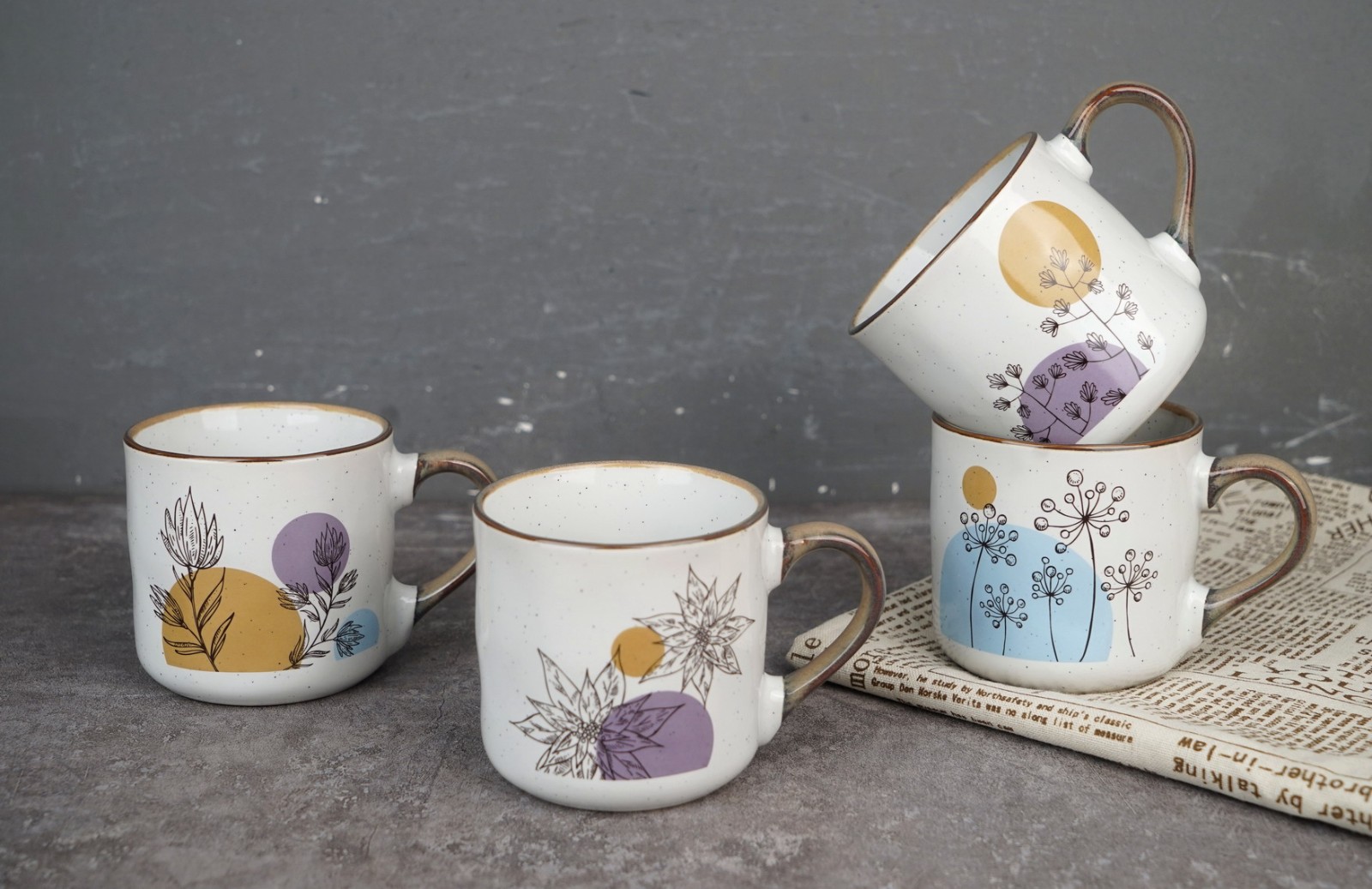 Stoneware Mug with Design BH834