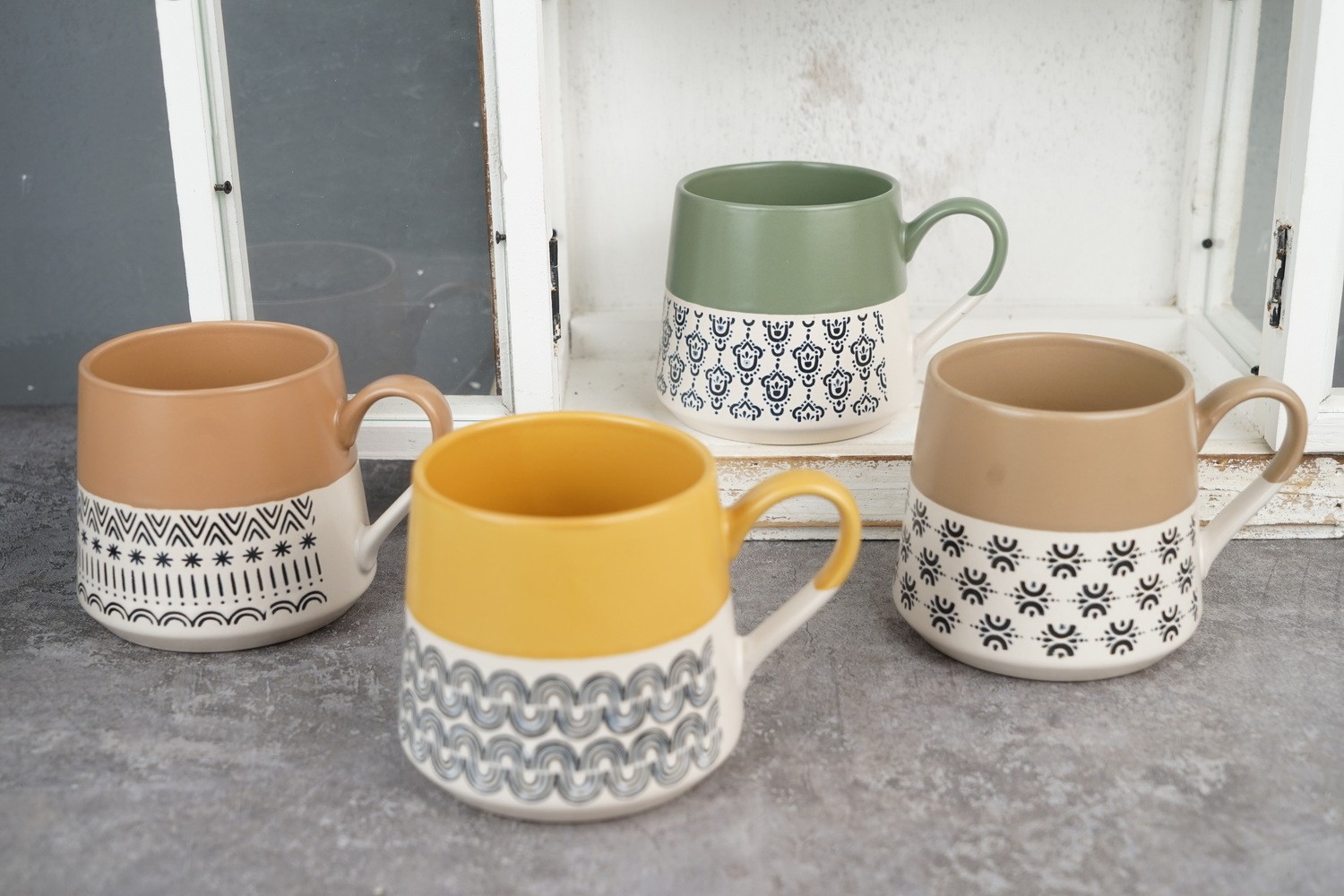 Stoneware Mug with Engraved Print LS130
