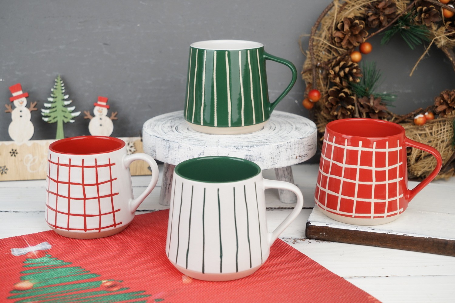 Stoneware Mug with Engraved Print LS130