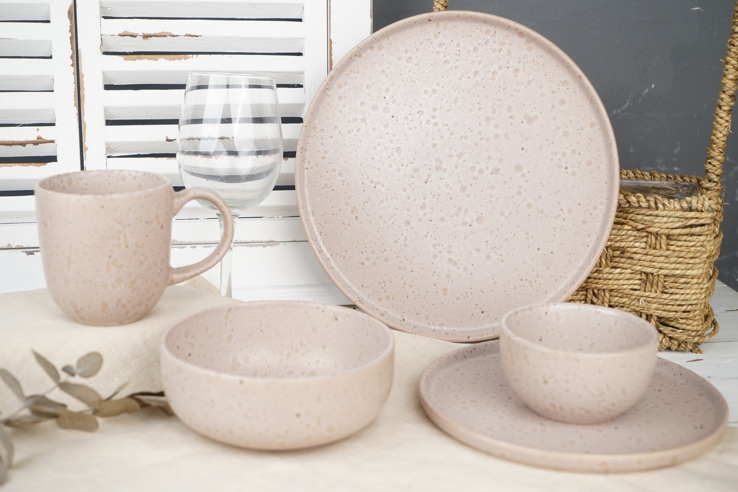 Stoneware Dinnerware Set with Reactive Glaze QX705