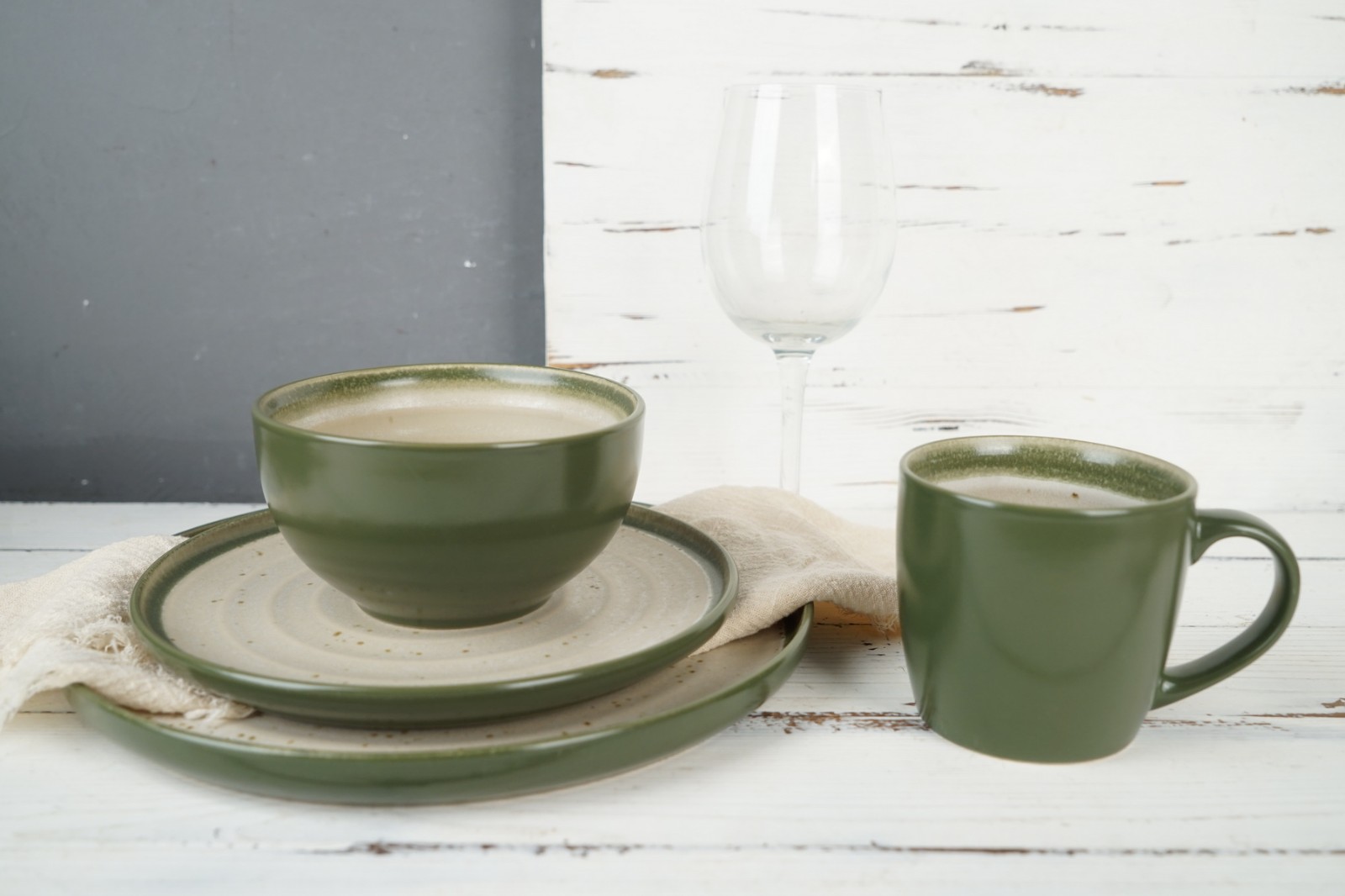 Stoneware Dinnerware Set Reactive Glaze LS151