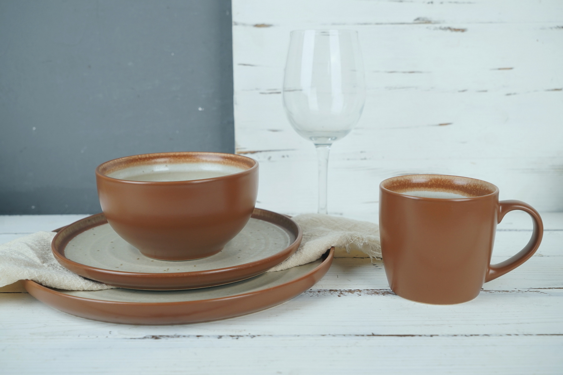 Stoneware Dinnerware Set Reactive Glaze LS151
