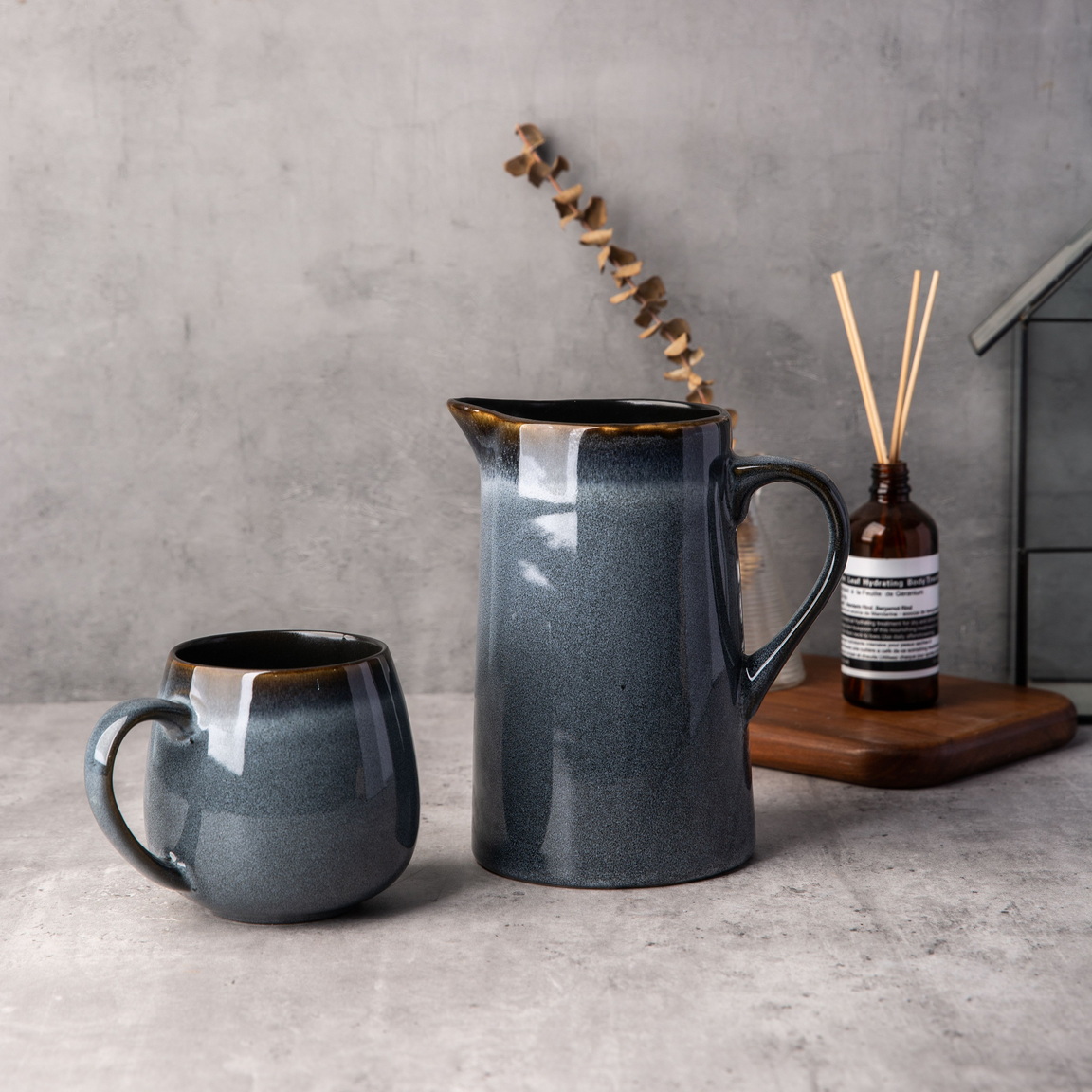 Stoneware Reactive Glaze Water Pot