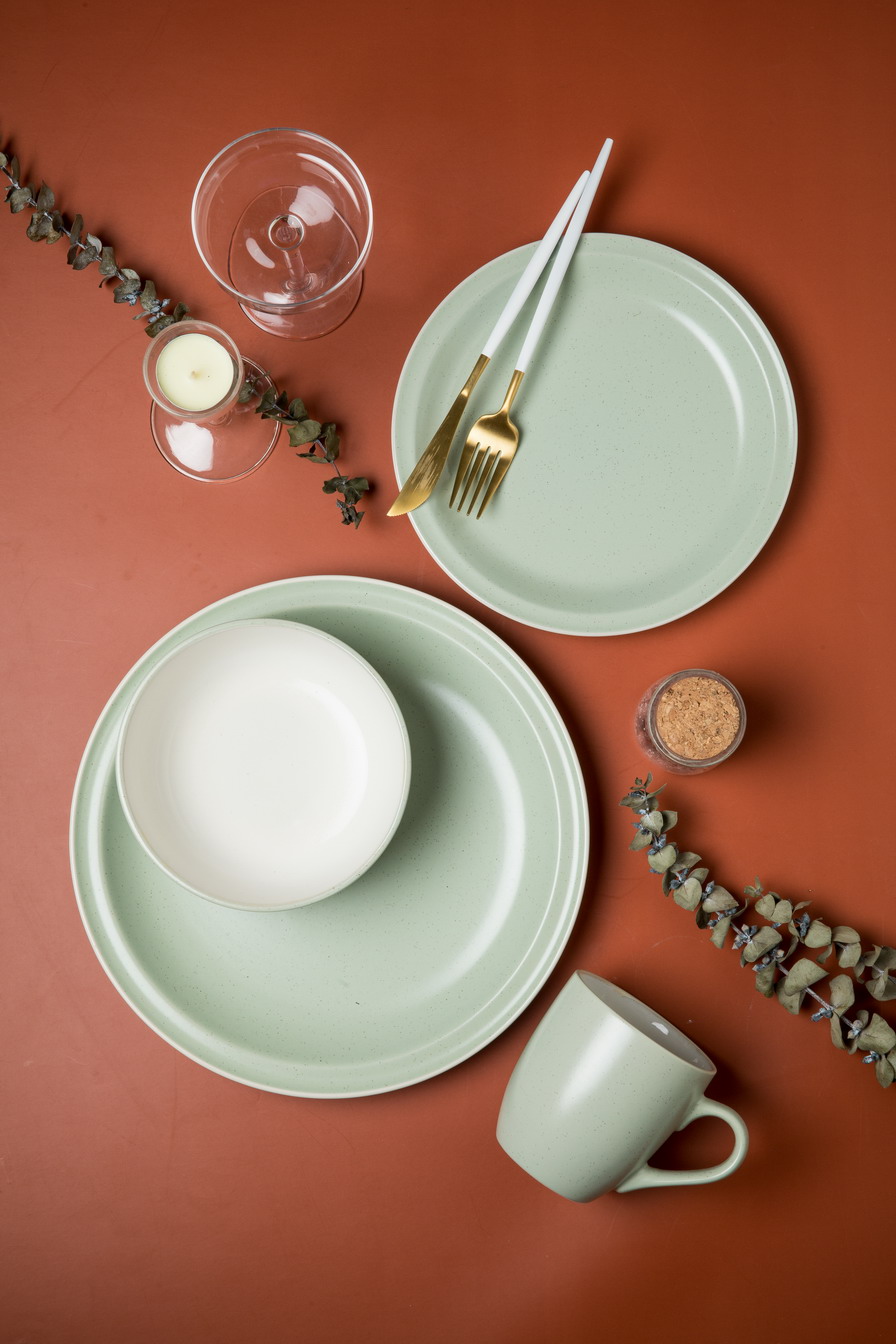 Stoneware Dinnerware Set QX