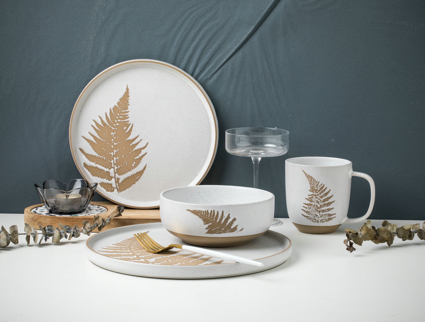 Stoneware Dinnerware Set QX