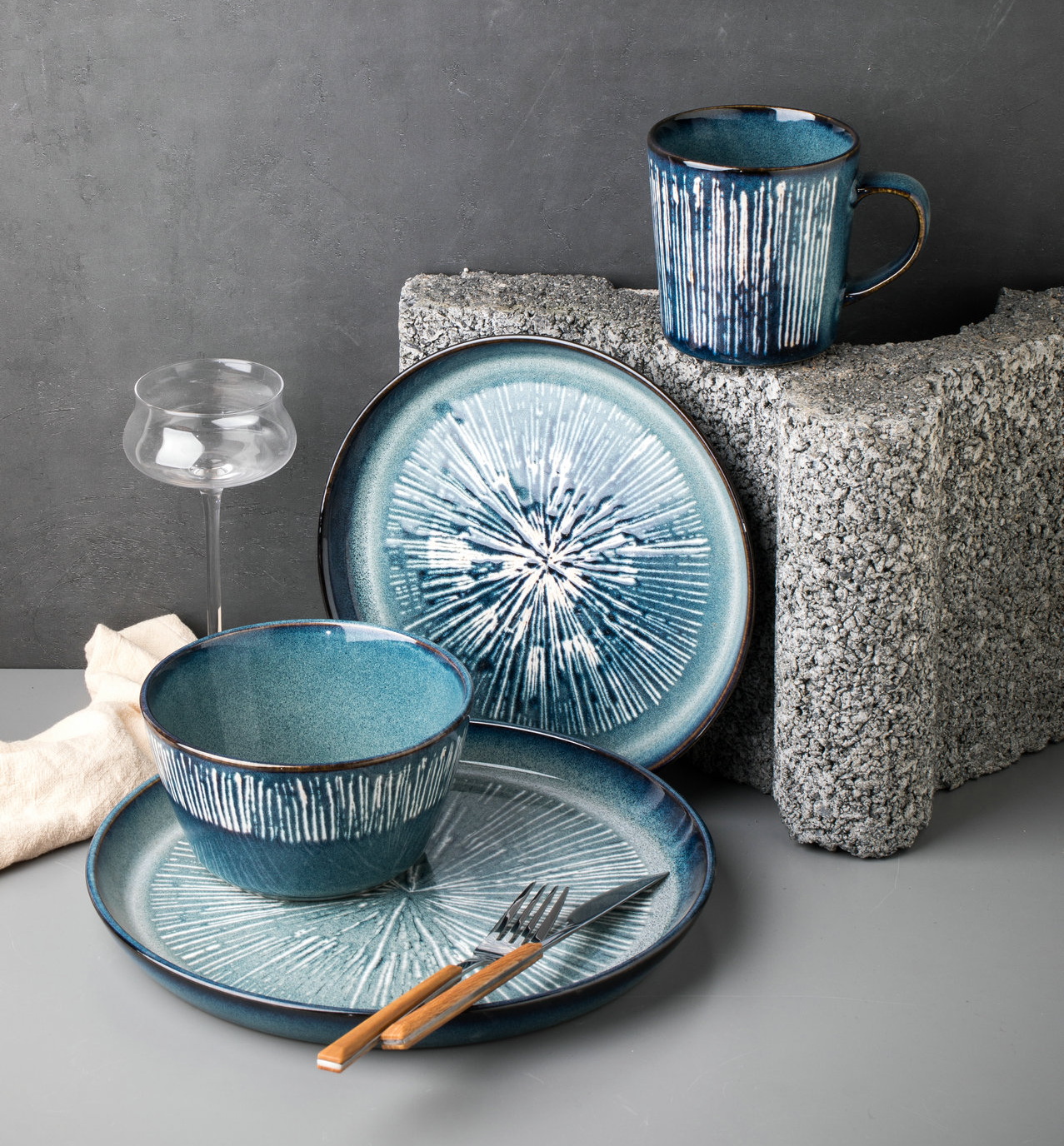 Stoneware Dinnerware Set QX