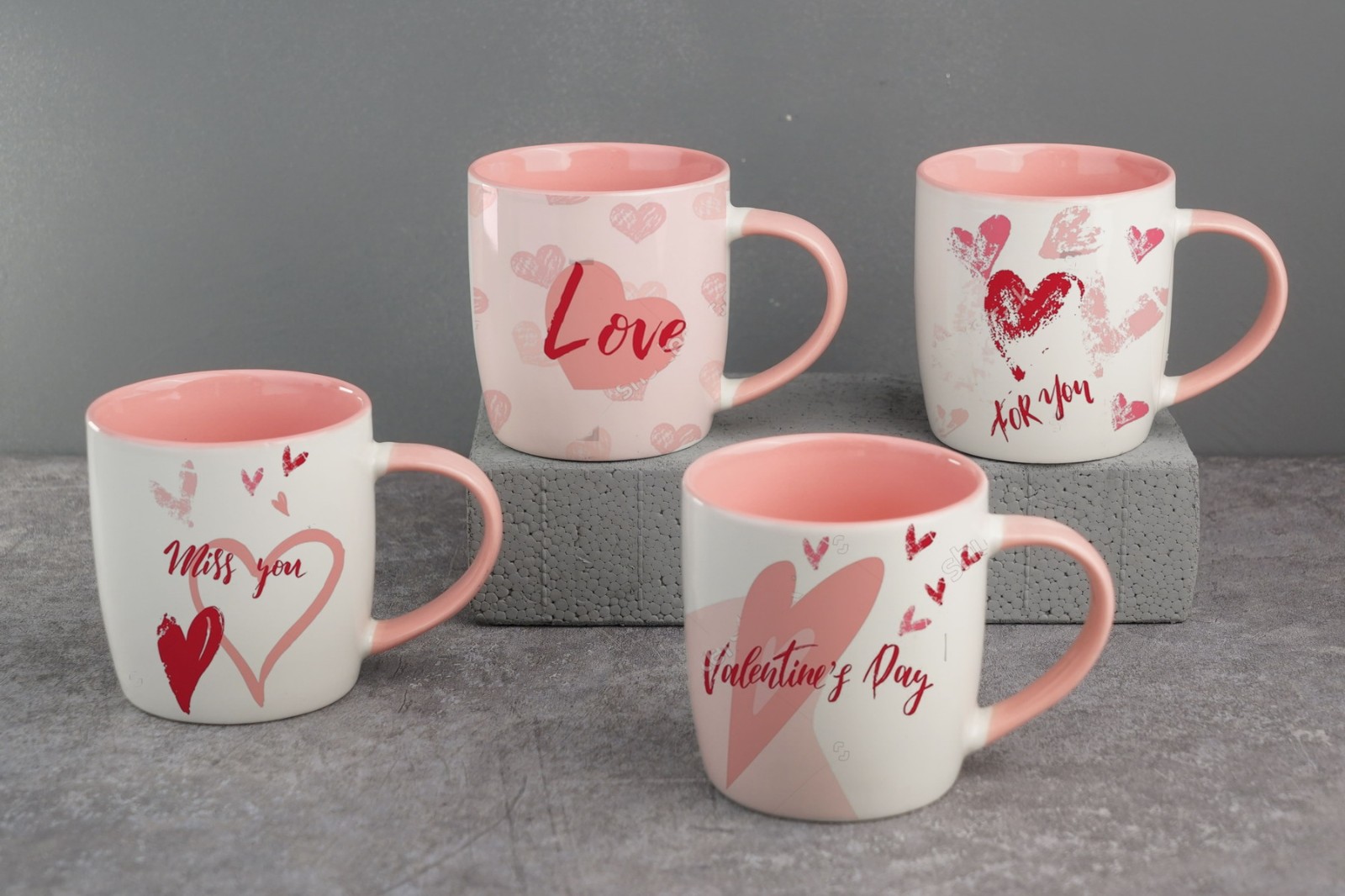 New Bone China Mug with Valentines Day Love Design B2758