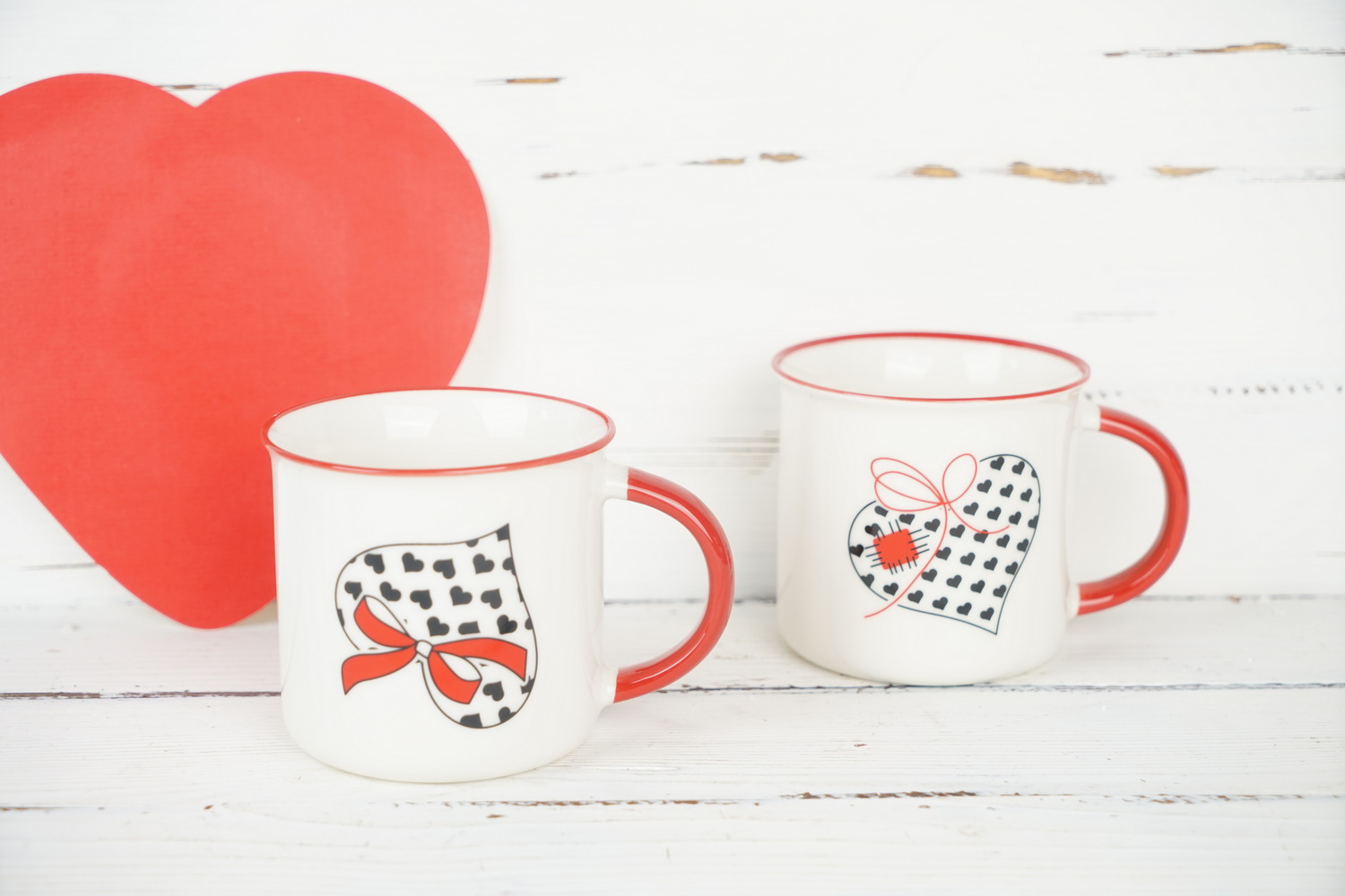 New Bone China Mug with HEART Design 7884W