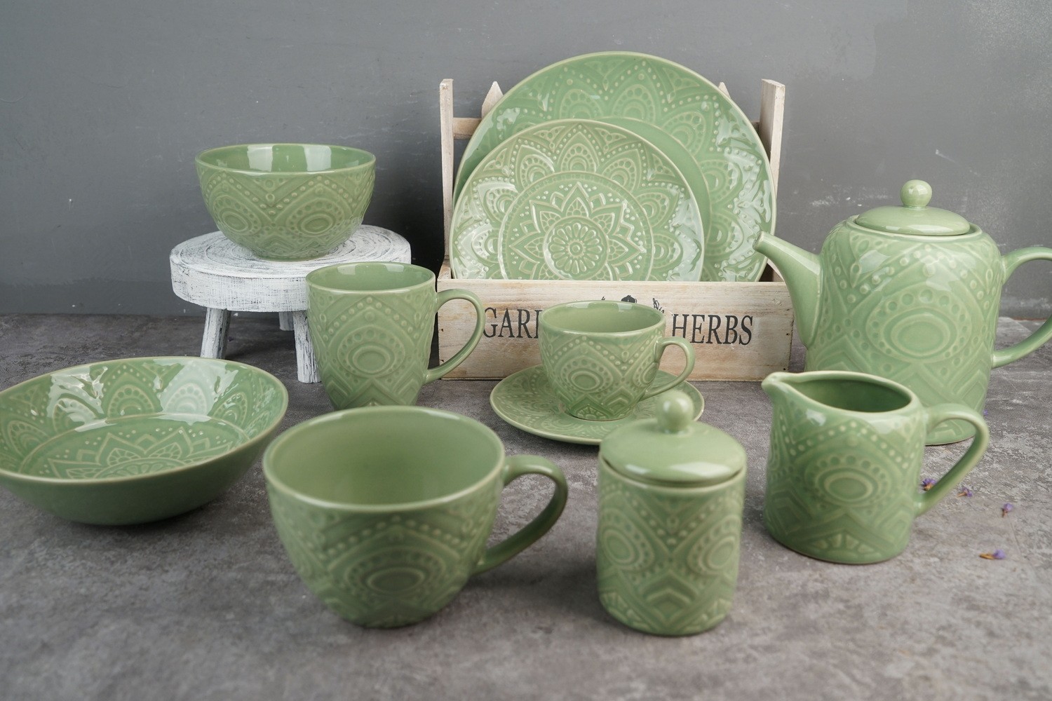 Stoneware Dinnerware Set LS125