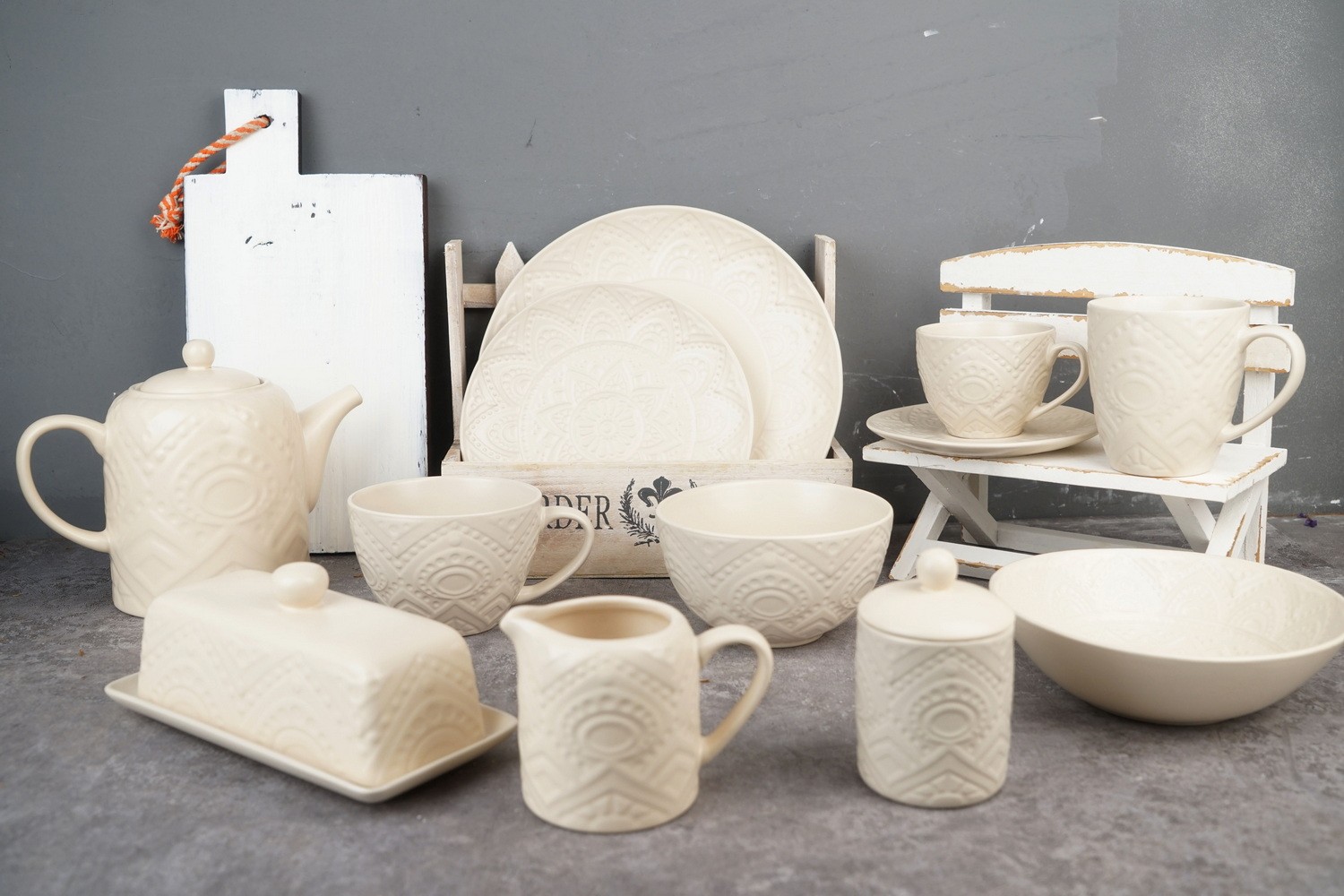 Stoneware Dinnerware Set LS125