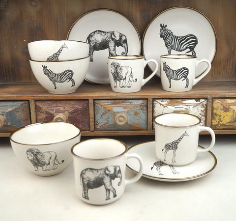 Stoneware Dinnerware Set with Animal Design BH634