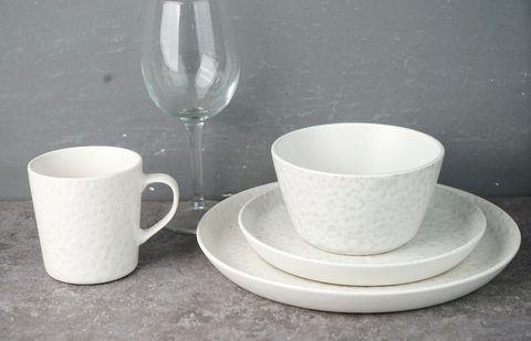 Stoneware Dinnerware Set Reactive Glaze White Color