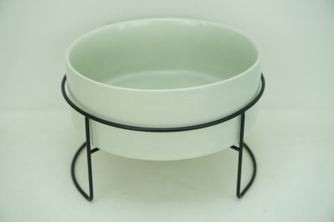 1x Stoneware 1800ml Pet Bowl with Iron Holder PE9033