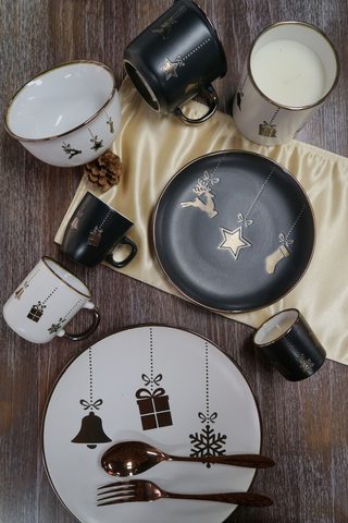 Stoneware Dinnerware Set Black Color Embossed with Christmas Design BH753