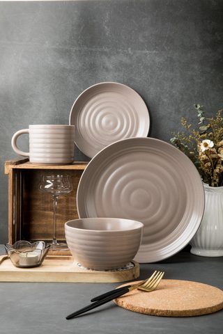 Stoneware Dinnerware Set QX