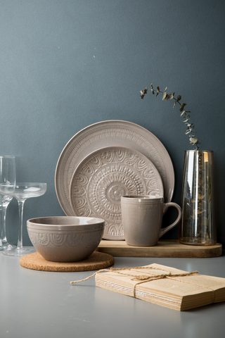 Stoneware Dinnerware Set QX