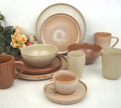 Stoneware Dinnerware Outside Embossed Rib with Reactive Glaze