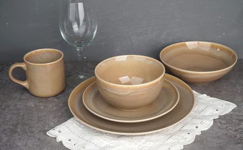 Stoneware Dinnerware Set Reactive Glaze BH810