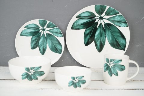 New Bone China Dinnerware Set with Design 7874Y