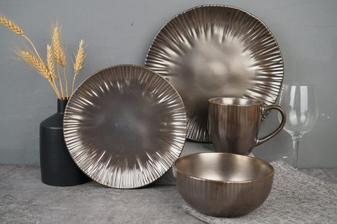 Stoneware Metallic Glaze Dinnerware Set QX690