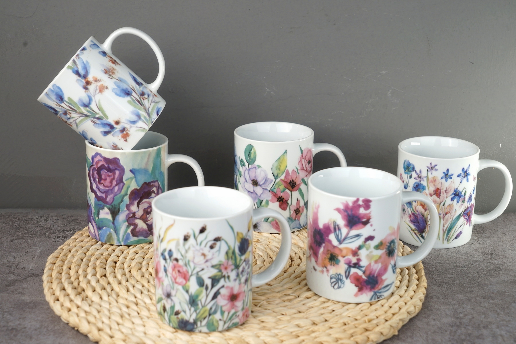 Porcelain Straight Mug Shape Coffee Mug with Watercolor Flower Design